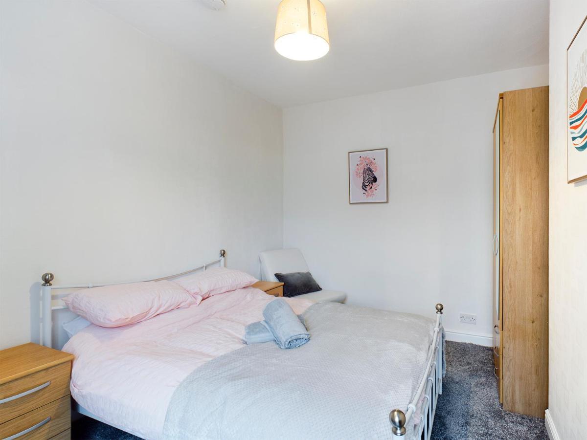 Cheerful 3 Bedroom Home With Free Parking And Wifi Chester Eksteriør billede