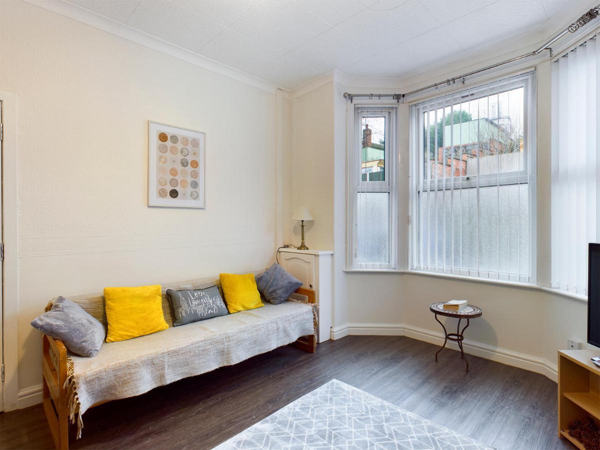 Cheerful 3 Bedroom Home With Free Parking And Wifi Chester Eksteriør billede