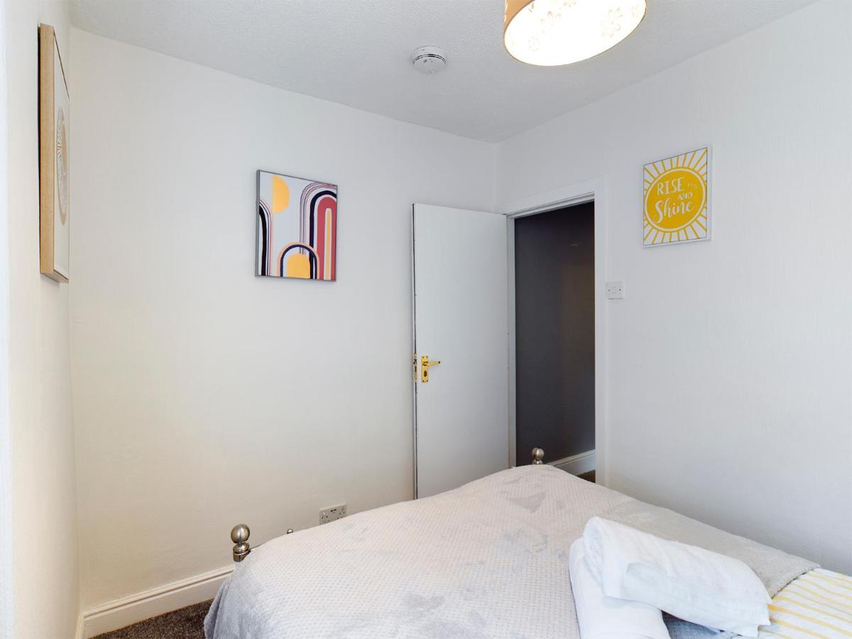 Cheerful 3 Bedroom Home With Free Parking And Wifi Chester Eksteriør billede